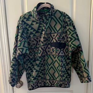 Patagonia Green and Black Patterned Fleece